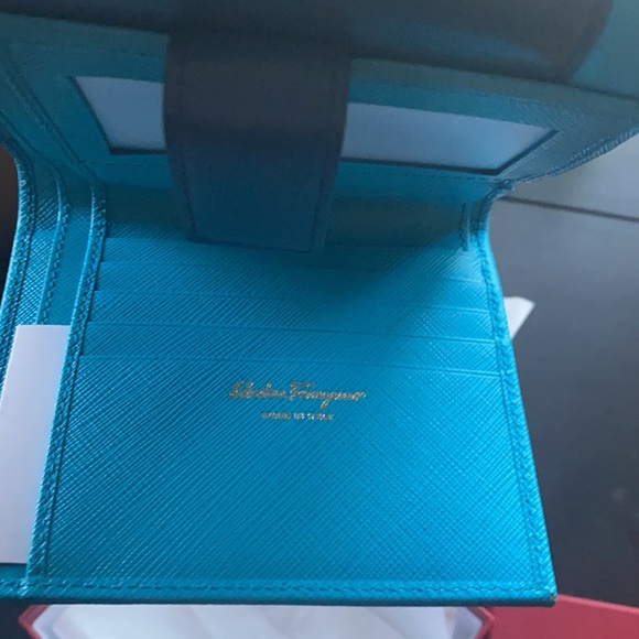 Salvatore Ferragamo Wallet - Picture 3 of 4